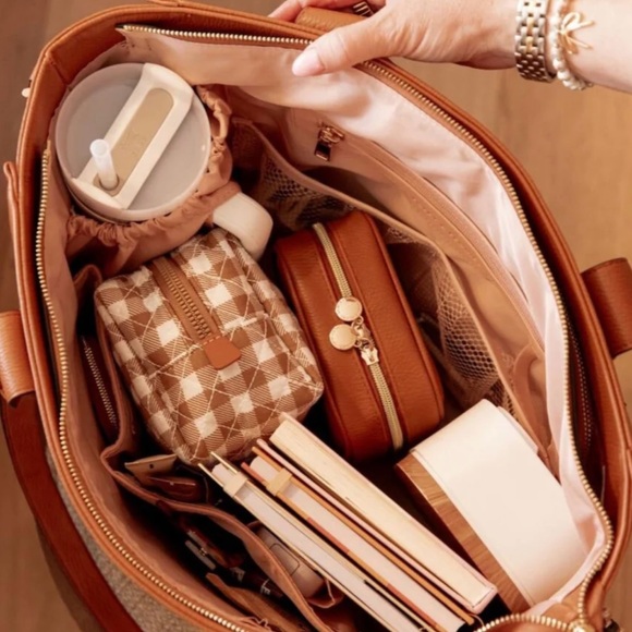 BRAND NEW Elegant Brown Tote Bag | MULTITASKER CHESTNUT from Poppy & Peonies - Picture 9 of 12
